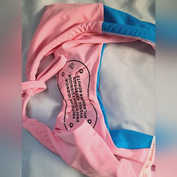 Women's bikini size Medium - Picture 2 of 3